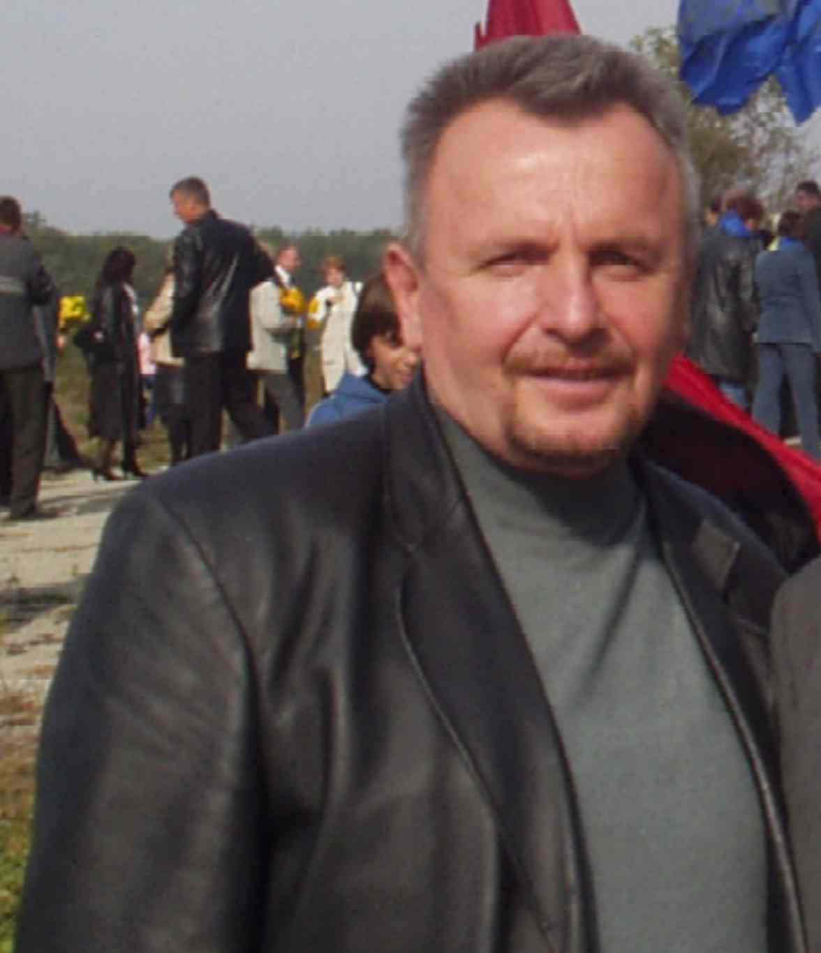 Збільшити тут